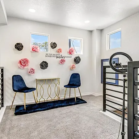 The Selfie House Villa